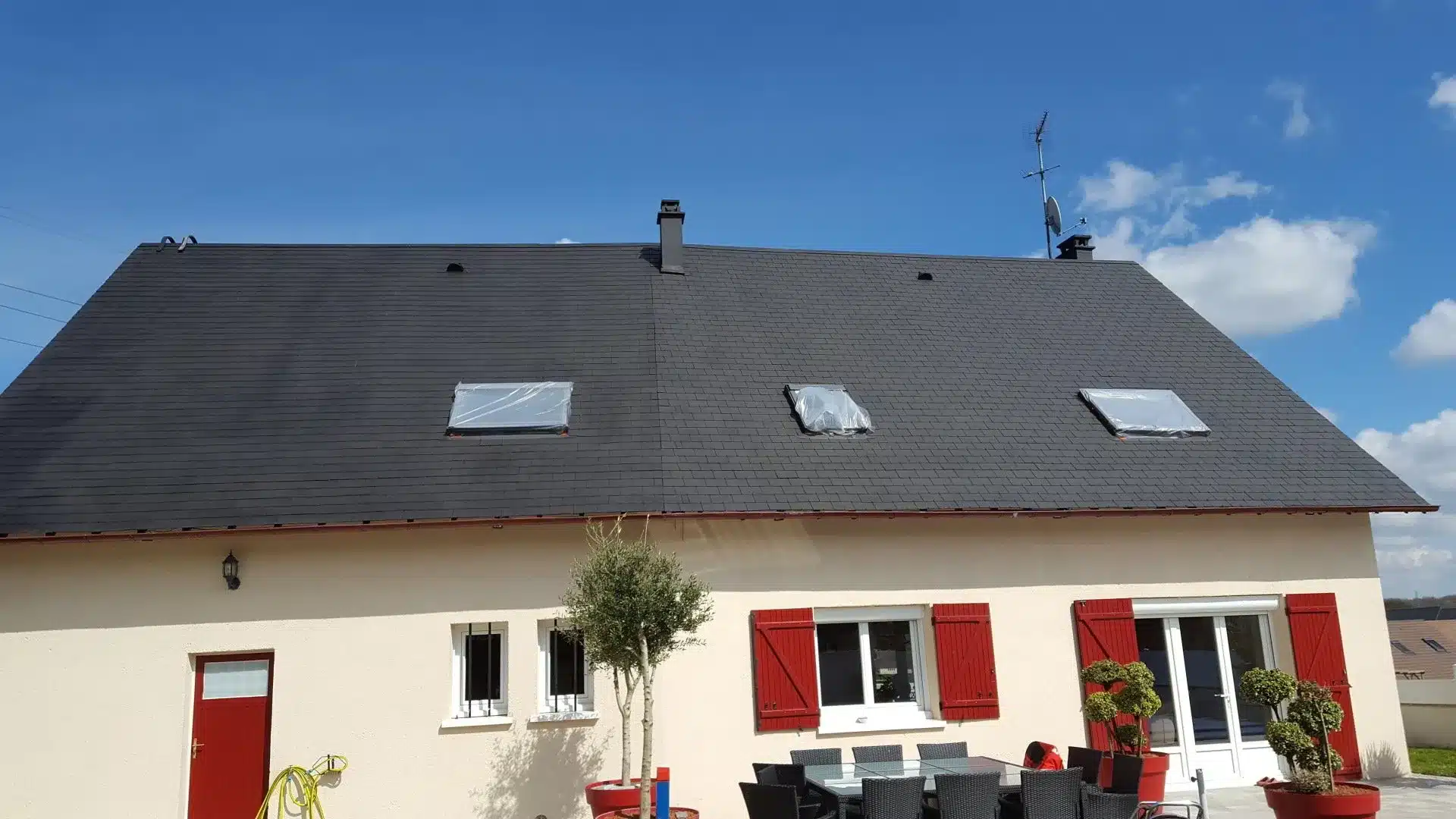 Confiez vos travaux et rénovation de toiture à nos artisans près de Dreux